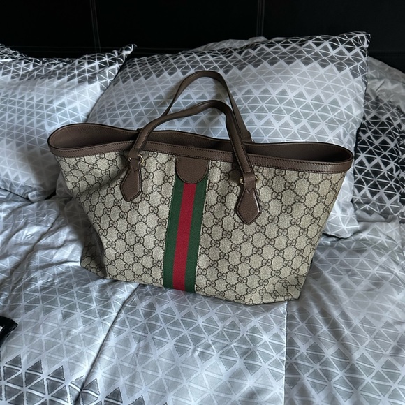Gucci Ophidia Medium Tote. - Picture 2 of 10